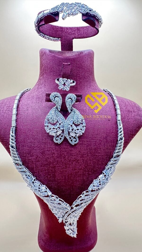 05525841-0afc-430e-8813-1dd4277b8f27-2 Parure en véritable zircon – acier inoxydable rhodié