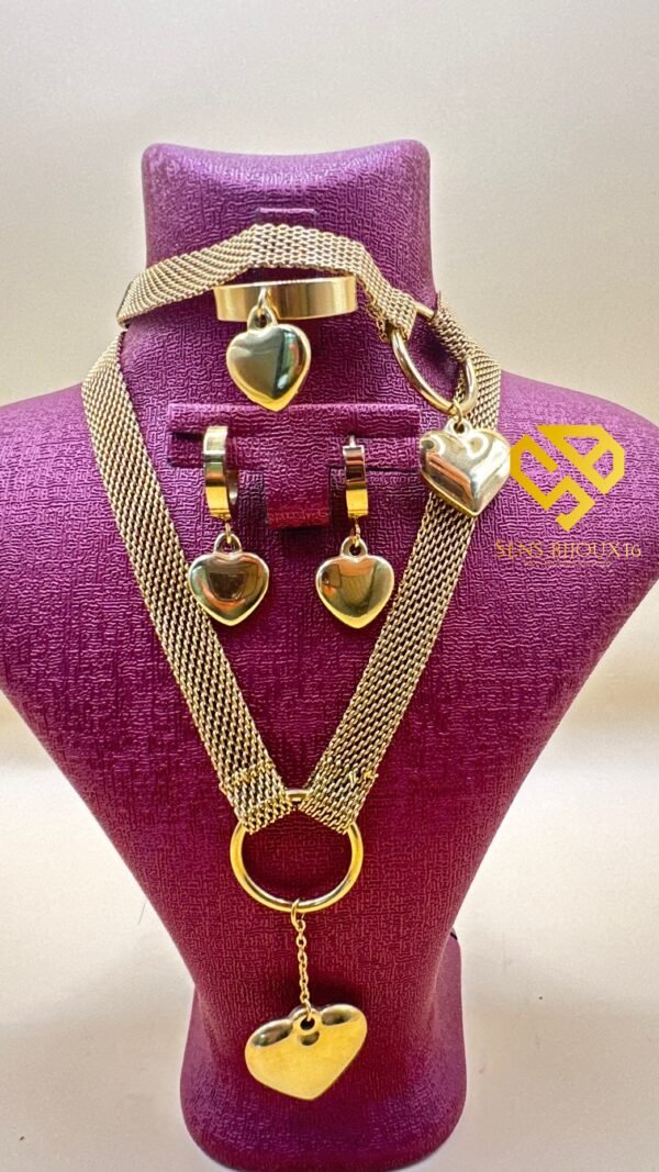 0d624a07-9e72-4e53-b1ef-dcef4efd78a6 Parure cœur en Acier Inoxydable – Garantie 10 Ans