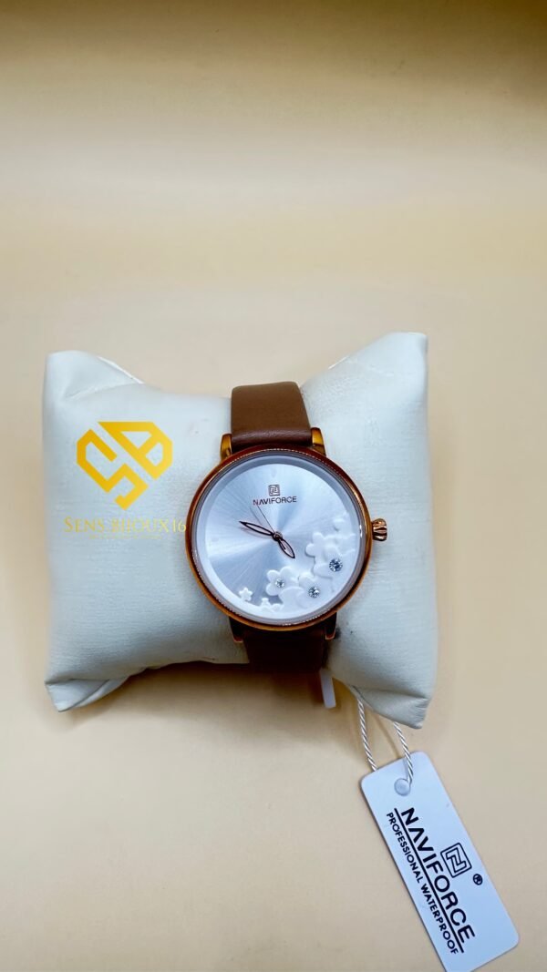 138d6b65-e635-44d6-98a1-cb51c04990a4 Montre NAVIFORCE Originale maron– Étanche – Bracelet en Cuir