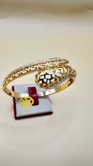 34bf7e63-4d64-4878-a555-8bd939e376d4 Bracelet XD Doré 18 Carats – Pierre Zircon – Finition Luxe