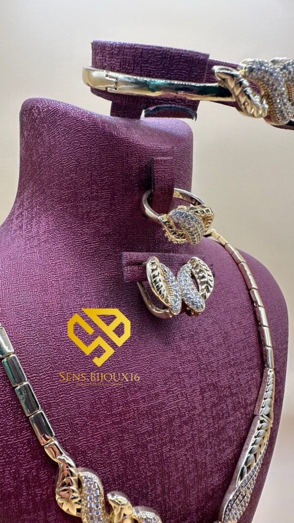 Parure XD plaquée Or 18K – Élégance identique à l’or