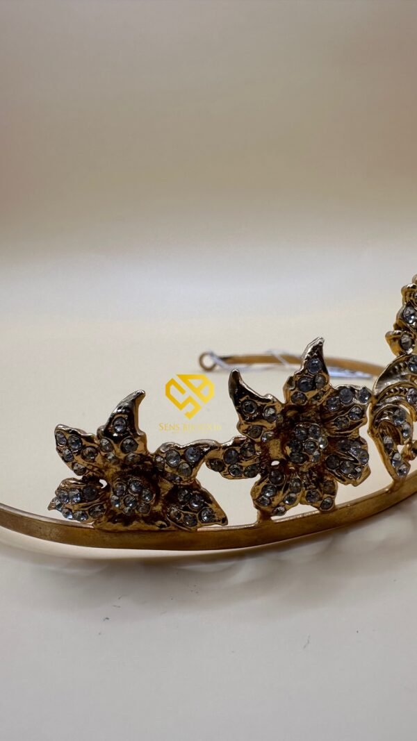 👑 Couronne en bronze plaqué or 18 carats – Finition royale 👑