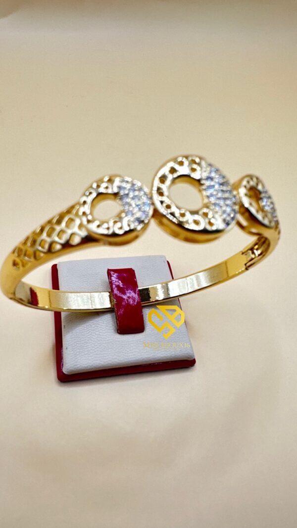 Bracelet XD Doré 18 Carats – Pierre Zircon – Finition Luxe