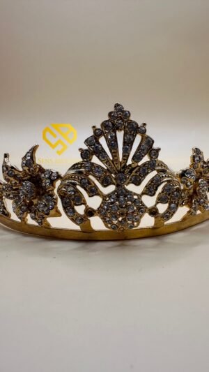 👑 Couronne en bronze plaqué or 18 carats – Finition royale 👑