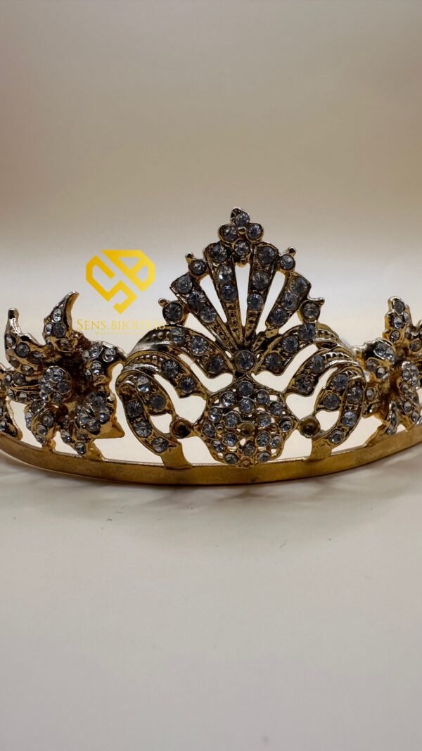 👑 Couronne en bronze plaqué or 18 carats – Finition royale 👑
