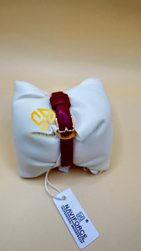 Montre NAVIFORCE Originale rouge– Étanche – Bracelet en Cuir