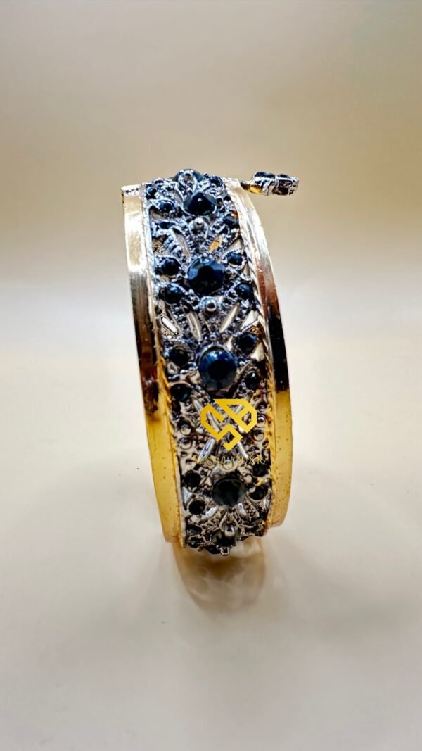 ac3906f6-24ed-4837-a188-26d2cafe4784 ✨ Bracelet en bronze plaqué or 18 carats – Finition premium ✨