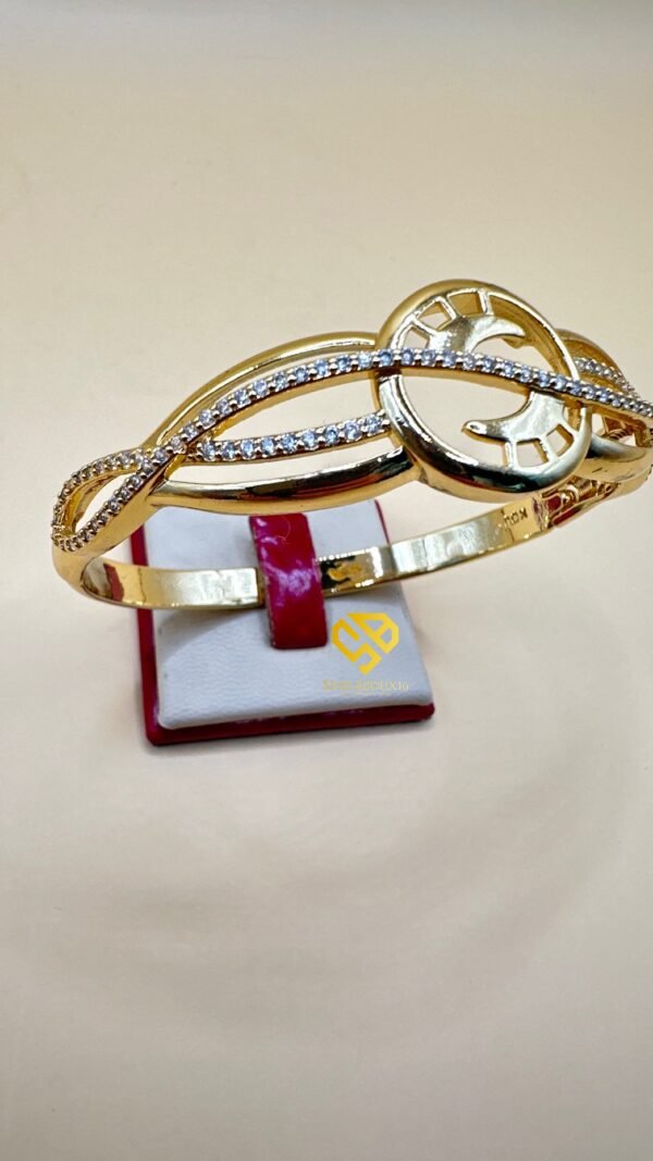 Bracelet XD Doré 18 Carats – Pierre Zircon – Finition Luxe