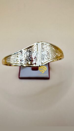 eb67b01b-b4e8-4fc9-bfdf-e21c7822bd6f Bracelet XD Doré 18 Carats – Pierre Zircon – Finition Luxe