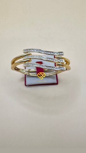 eea47ef7-a390-4378-b334-6af3c0264b64 Bracelet XD Doré 18 Carats – Pierre Zircon – Finition Luxe