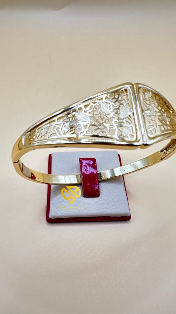 Bracelet XD Doré 18 Carats – Pierre Zircon – Finition Luxe