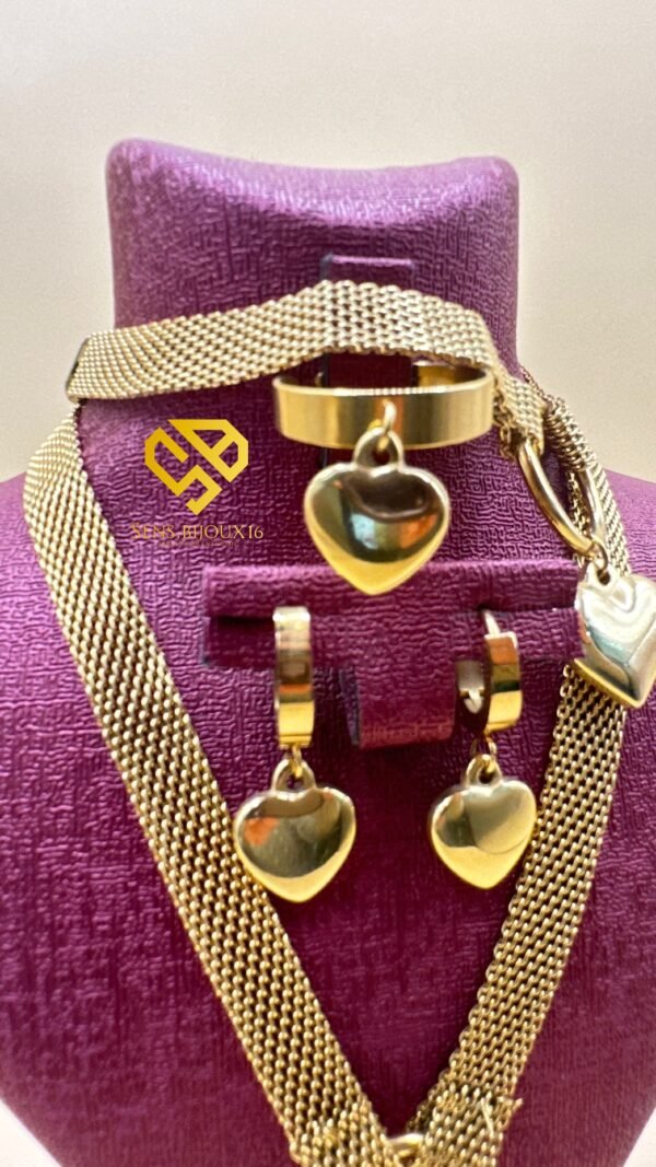 fb94f16a-0cd8-40ee-bcb0-01347cd4a176 Parure cœur en Acier Inoxydable – Garantie 10 Ans