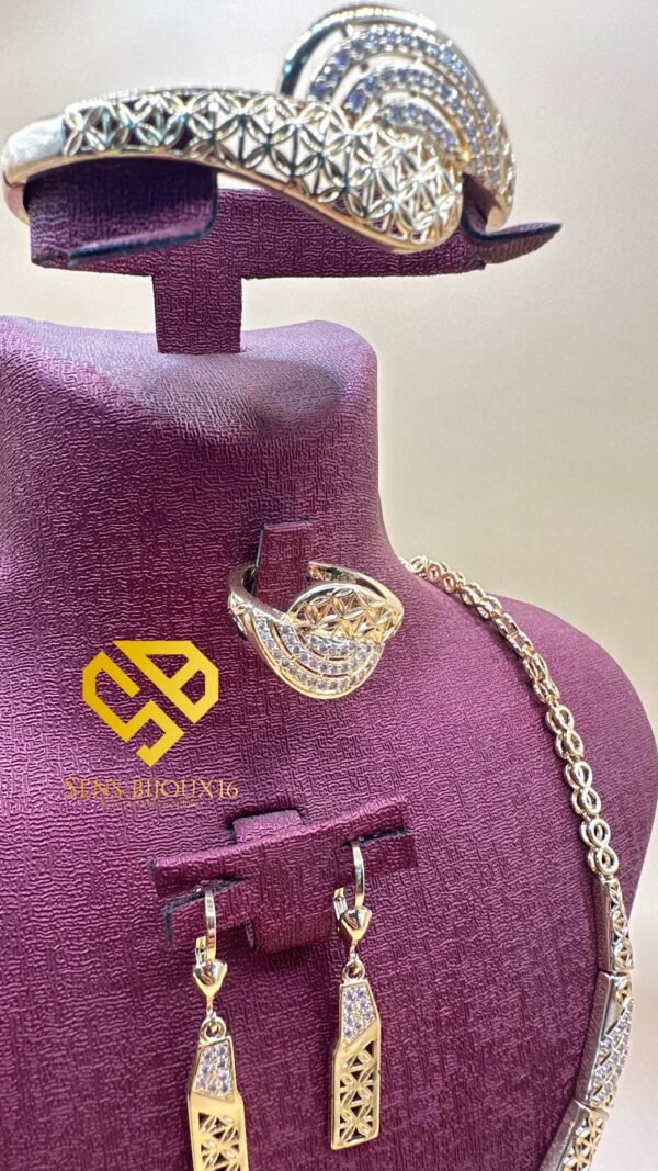 Parure XD plaquée Or 18K – Élégance identique à l’or