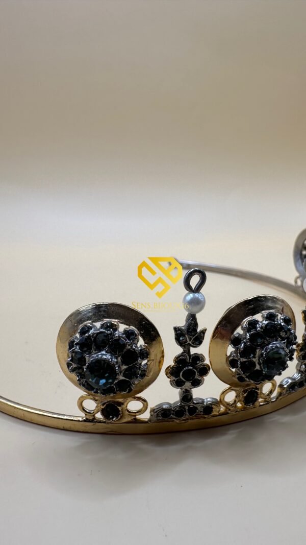 fc135eff-d9dc-444d-afbe-5cf6b74ae0ab 👑 Couronne en bronze plaqué or 18 carats 👑