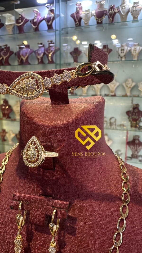 ✨ Parure 4 Pièces en Plaqué Or 18 Carats – Élégance Complète